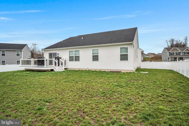 9 STONE MILL RD, Duncannon, PA 17020