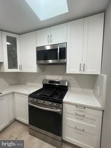 3 LAKECREST CIR, Greenbelt, MD 20770