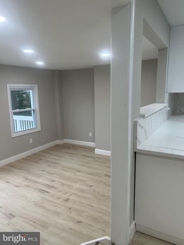 3 LAKECREST CIR, Greenbelt, MD 20770