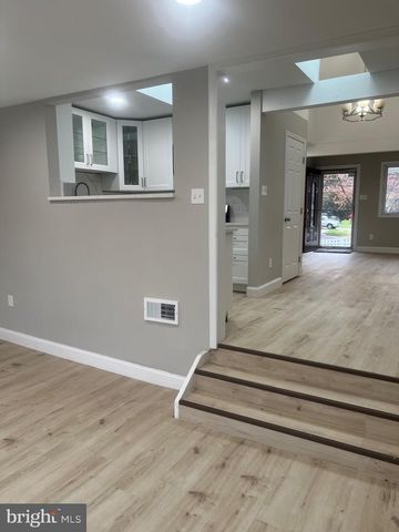 3 LAKECREST CIR, Greenbelt, MD 20770