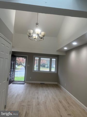 3 LAKECREST CIR, Greenbelt, MD 20770