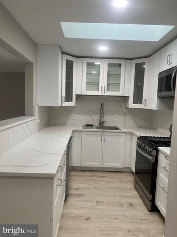 3 LAKECREST CIR, Greenbelt, MD 20770