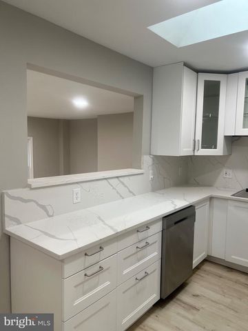 3 LAKECREST CIR, Greenbelt, MD 20770