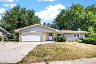 586 Oak STREET, Burlington, WI 53105