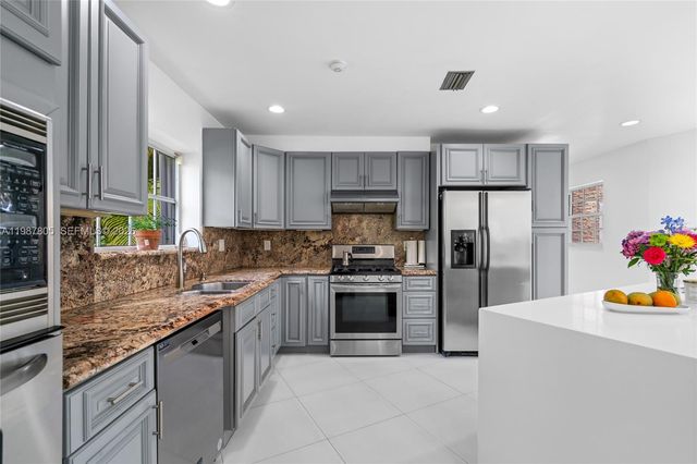 1900 Pizarro St, Coral Gables, FL 33134