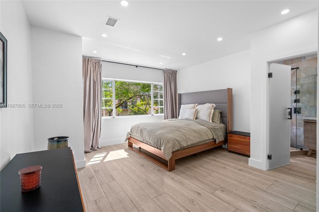 1900 Pizarro St, Coral Gables, FL 33134