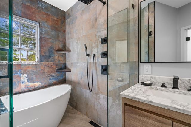 1900 Pizarro St, Coral Gables, FL 33134