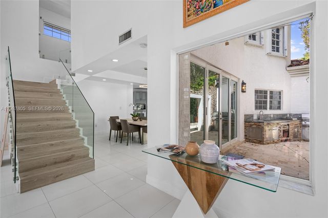 1900 Pizarro St, Coral Gables, FL 33134