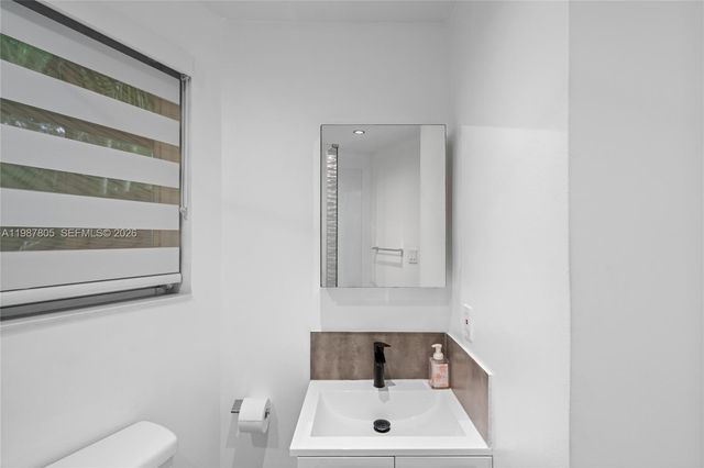 1900 Pizarro St, Coral Gables, FL 33134