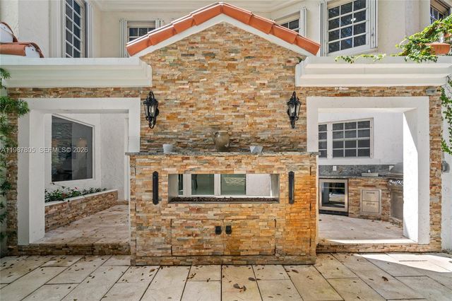 1900 Pizarro St, Coral Gables, FL 33134