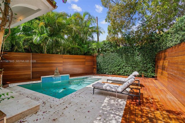 1900 Pizarro St, Coral Gables, FL 33134