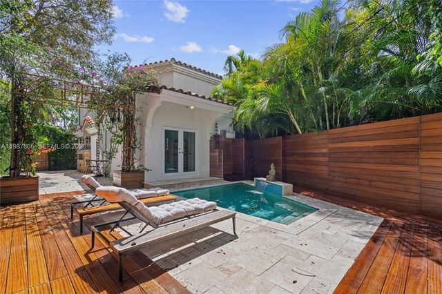 1900 Pizarro St, Coral Gables, FL 33134