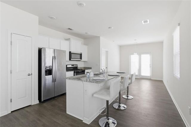 5515 Foxglove Way, Oakwood, GA 30566