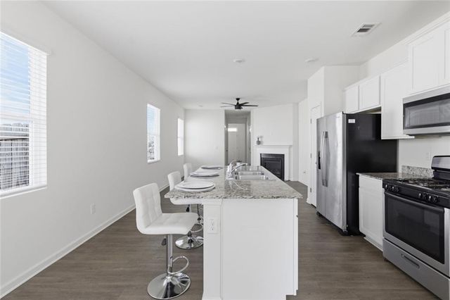 5515 Foxglove Way, Oakwood, GA 30566
