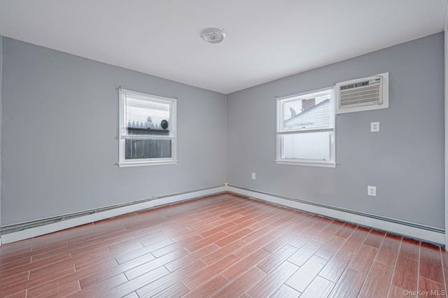 27 Mallard Road, Levittown, NY 11756