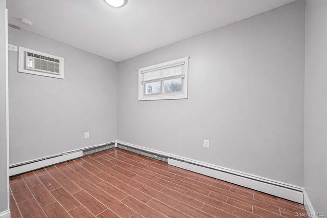 27 Mallard Road, Levittown, NY 11756