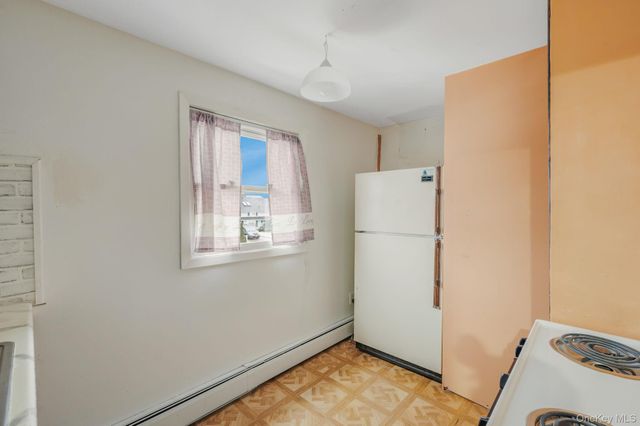 27 Mallard Road, Levittown, NY 11756