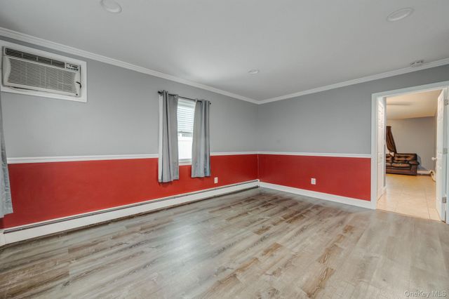 27 Mallard Road, Levittown, NY 11756