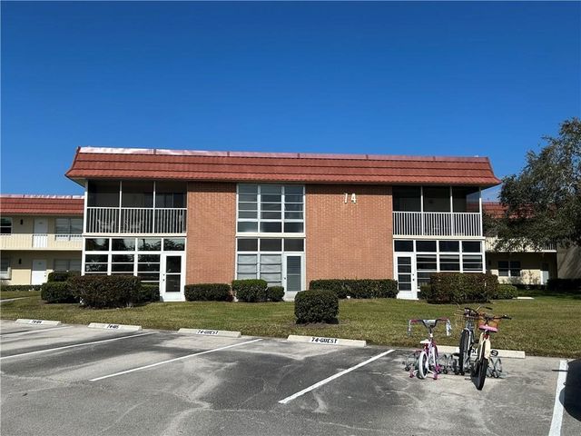 74 Royal Oak Court 204, Vero Beach, FL 32962