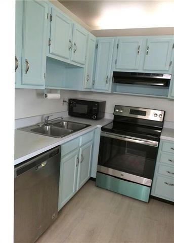 74 Royal Oak Court 204, Vero Beach, FL 32962