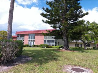 74 Royal Oak Court 204, Vero Beach, FL 32962