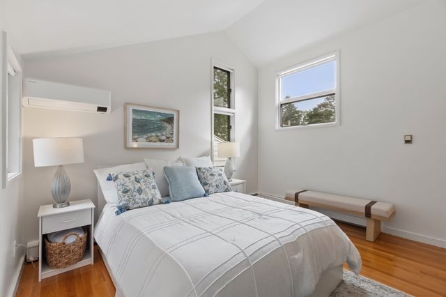 90 Summer St, Andover, MA 01810