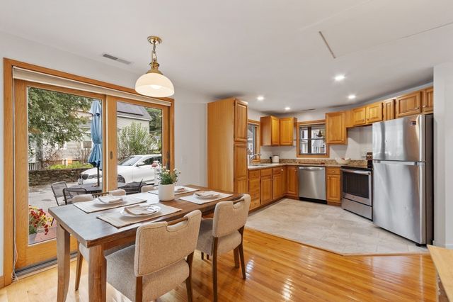 90 Summer St, Andover, MA 01810