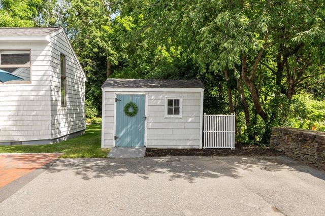 90 Summer St, Andover, MA 01810