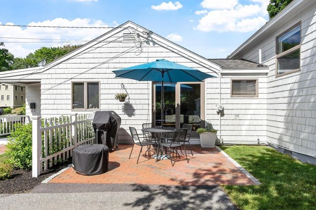 90 Summer St, Andover, MA 01810
