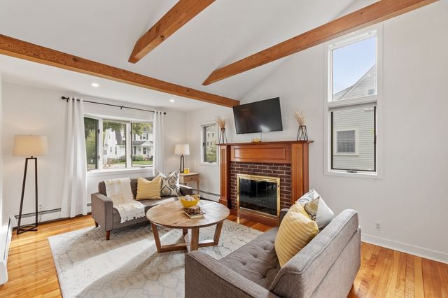 90 Summer St, Andover, MA 01810