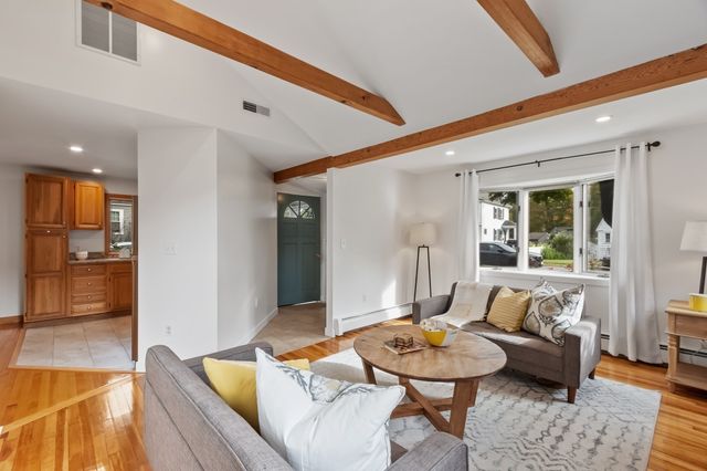 90 Summer St, Andover, MA 01810
