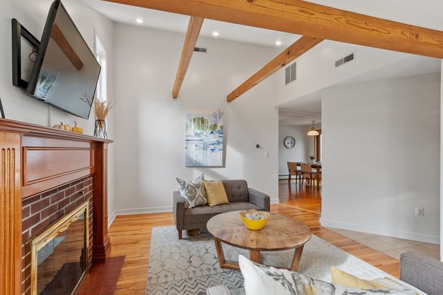 90 Summer St, Andover, MA 01810