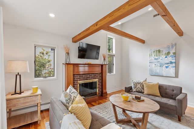 90 Summer St, Andover, MA 01810