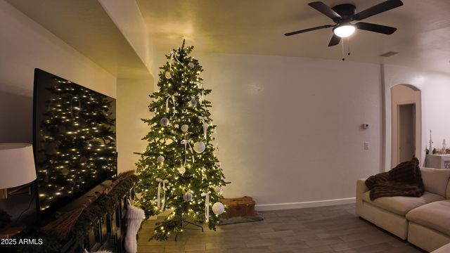 8330 W PAPAGO Street, Tolleson, AZ 85353