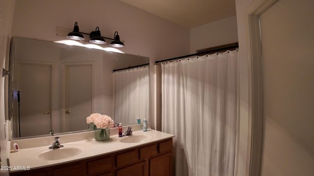 8330 W PAPAGO Street, Tolleson, AZ 85353