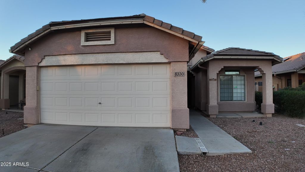 8330 W PAPAGO Street, Tolleson, AZ 85353