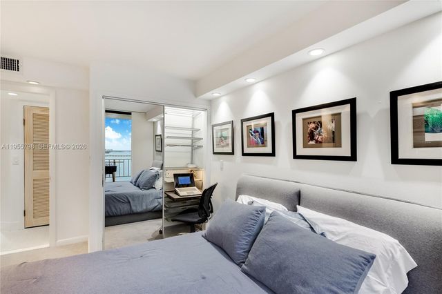 200 SE 15th Rd 15C, Miami, FL 33129