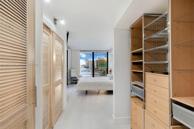 200 SE 15th Rd 15C, Miami, FL 33129