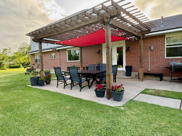 12421 Roy Road CR105, Brookside, TX 77581