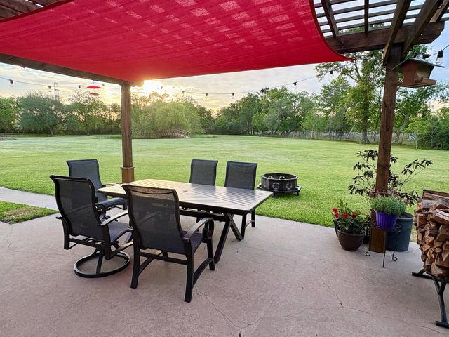 12421 Roy Road CR105, Brookside, TX 77581