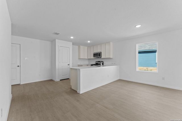 114 Ellendale Place, Fredericksburg, TX 78624