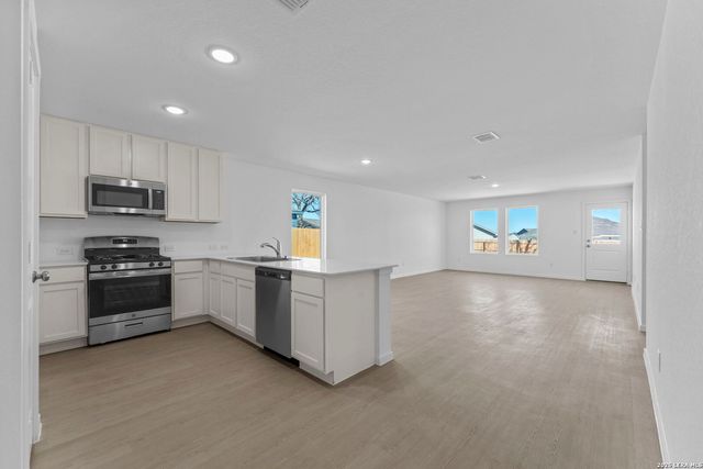 114 Ellendale Place, Fredericksburg, TX 78624