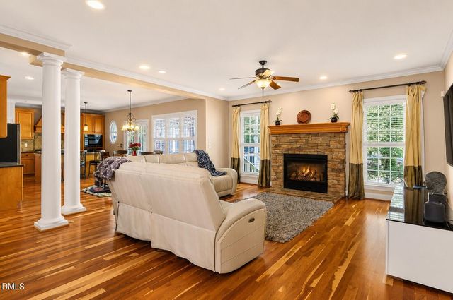 187 Broad Leaf Court, Chapel Hill, NC 27517