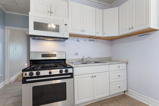 4318 S Hermitage Avenue, Chicago, IL 60609