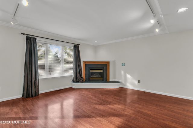 161 Impatiens Court, Toms River, NJ 08753