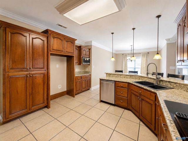 1905 Weatherly Circle, Decatur, AL 35603