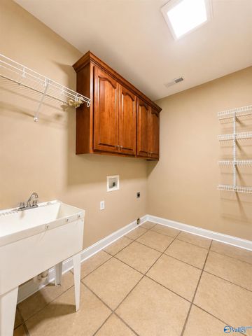 1905 Weatherly Circle, Decatur, AL 35603