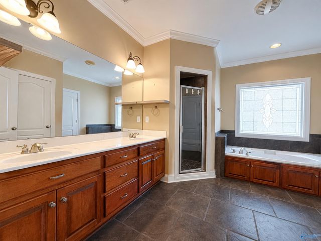 1905 Weatherly Circle, Decatur, AL 35603
