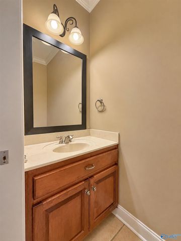 1905 Weatherly Circle, Decatur, AL 35603