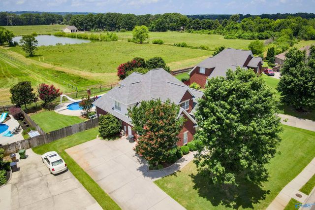 1905 Weatherly Circle, Decatur, AL 35603